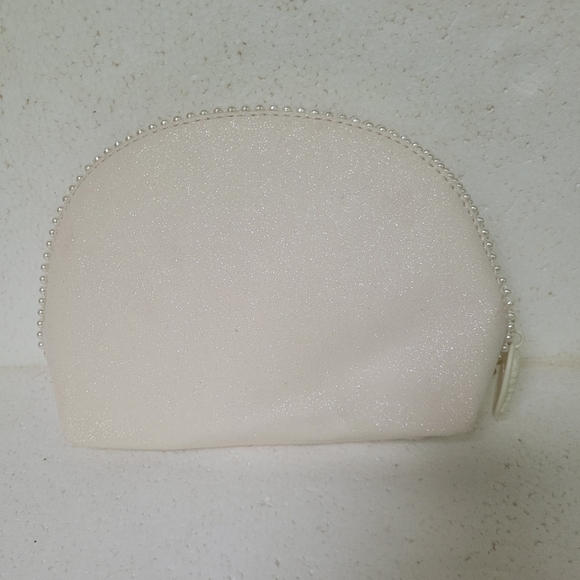 NWOT MAC Cosmetics Bag, zip closure, sparkly white, pearl trimmed, cameo zipper - Picture 1 of 5